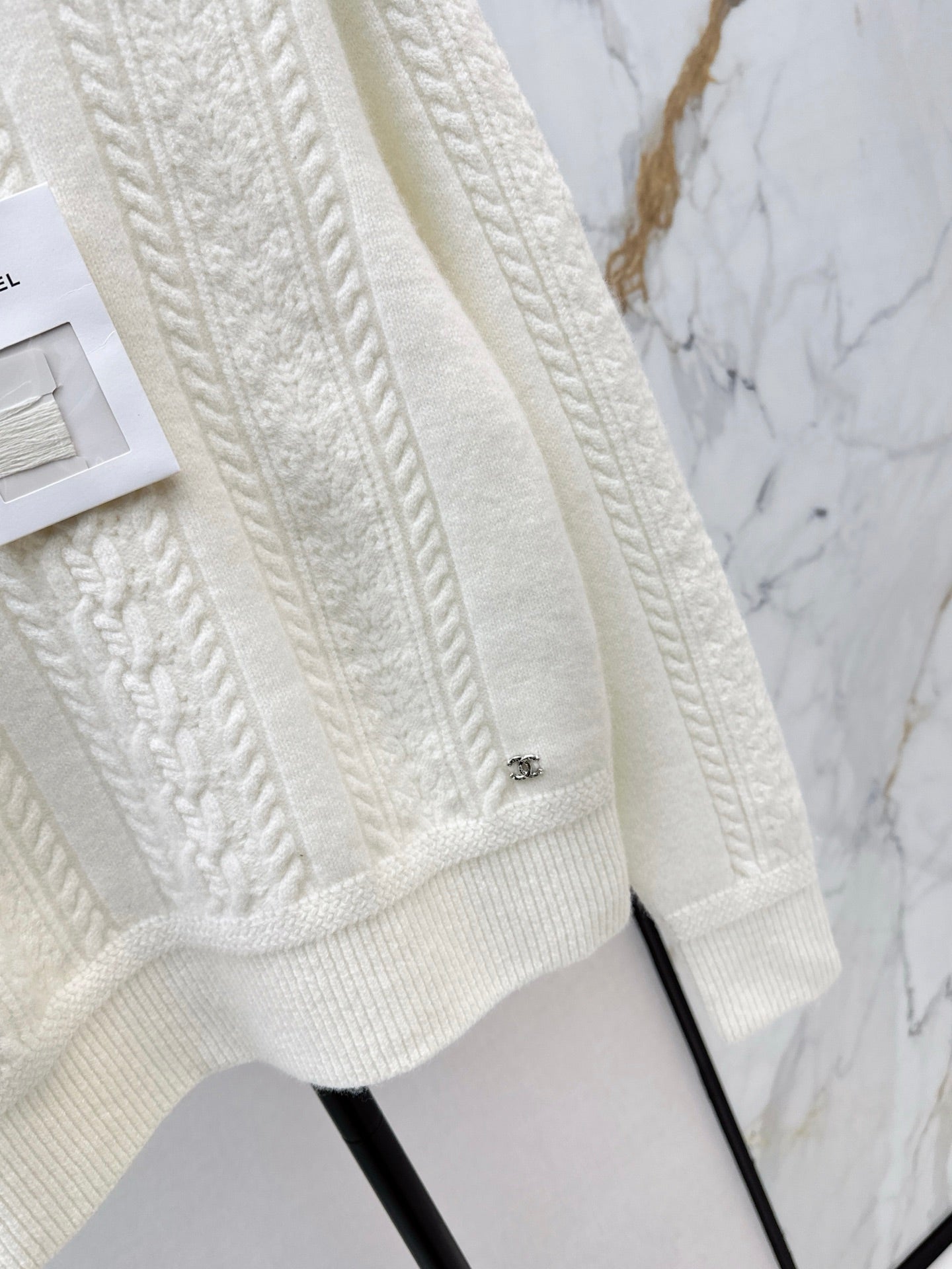 Chan NEW cashmere sweater