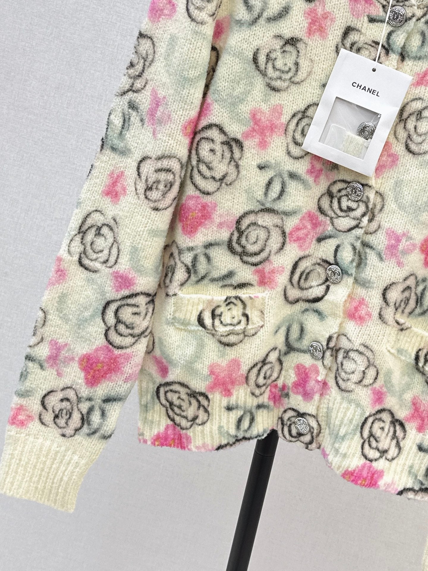 Chan NEW knitted cardigan