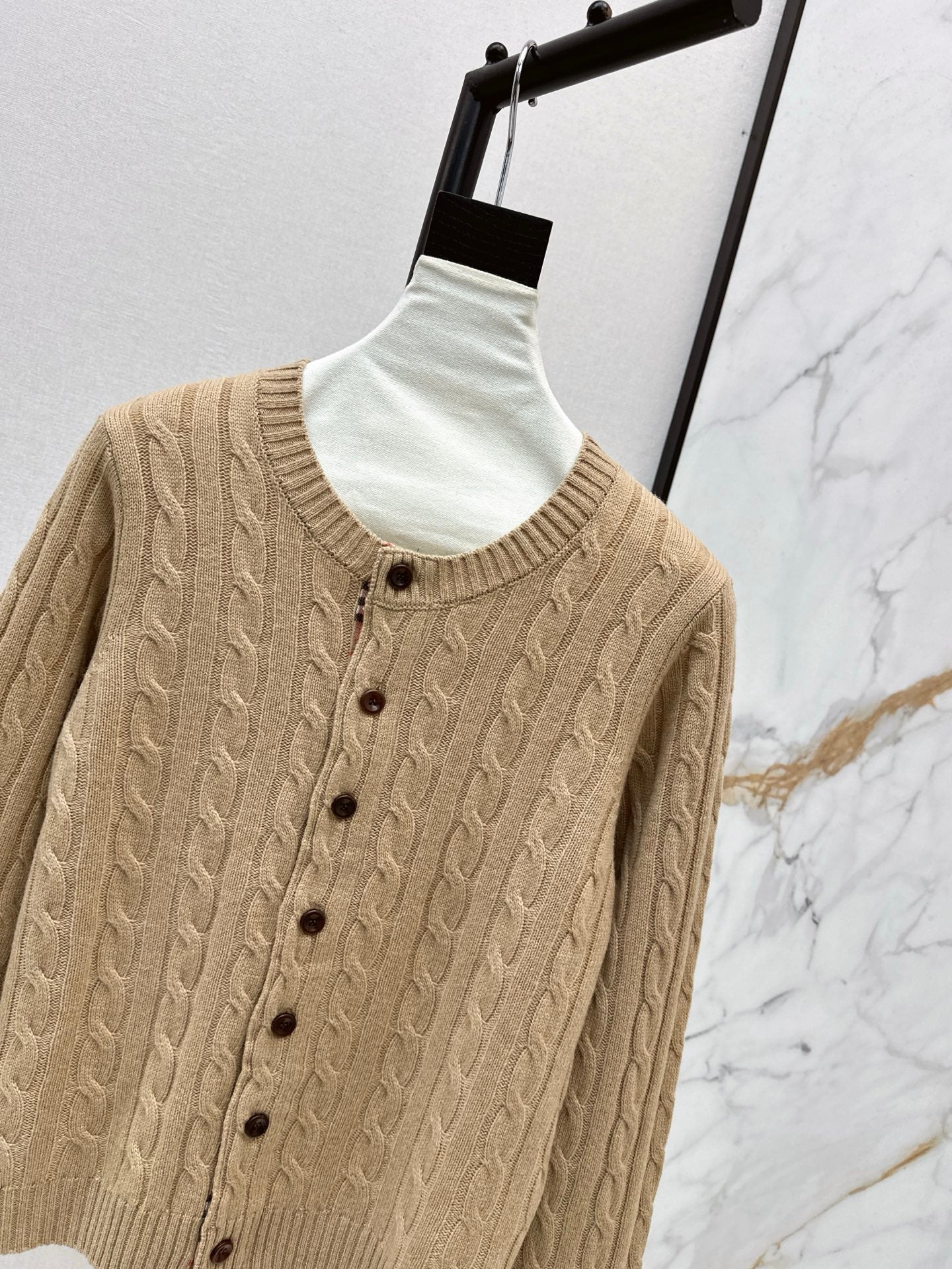 Brun NEW knitted cardigan