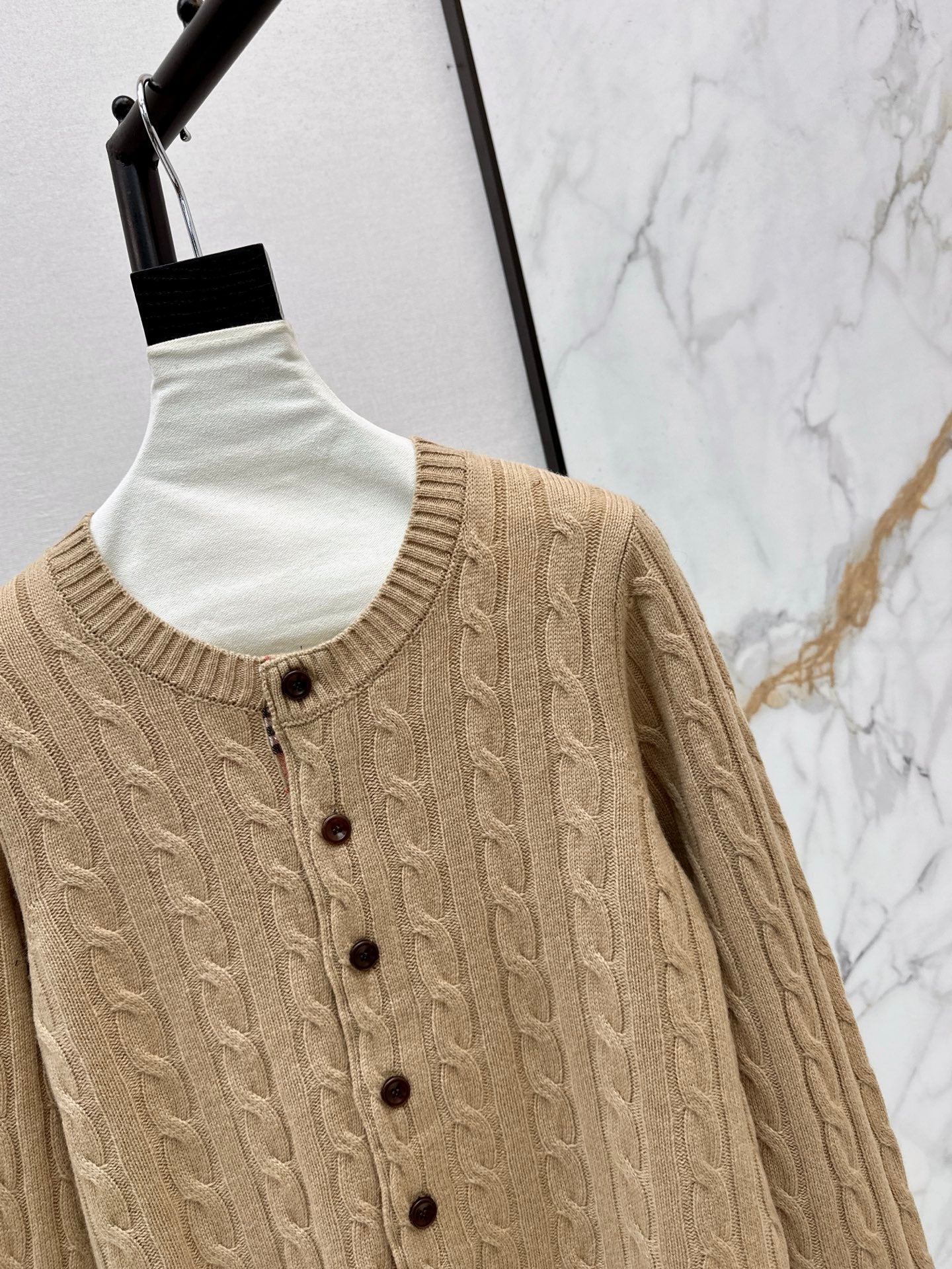 Brun NEW knitted cardigan