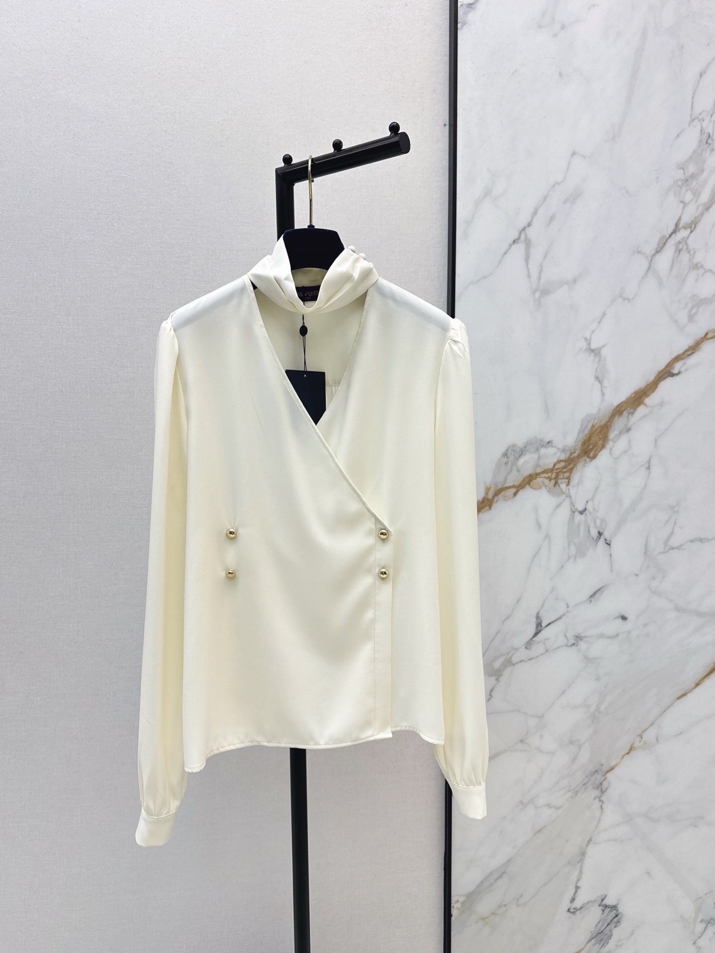 Louis NEW V-neck shirt