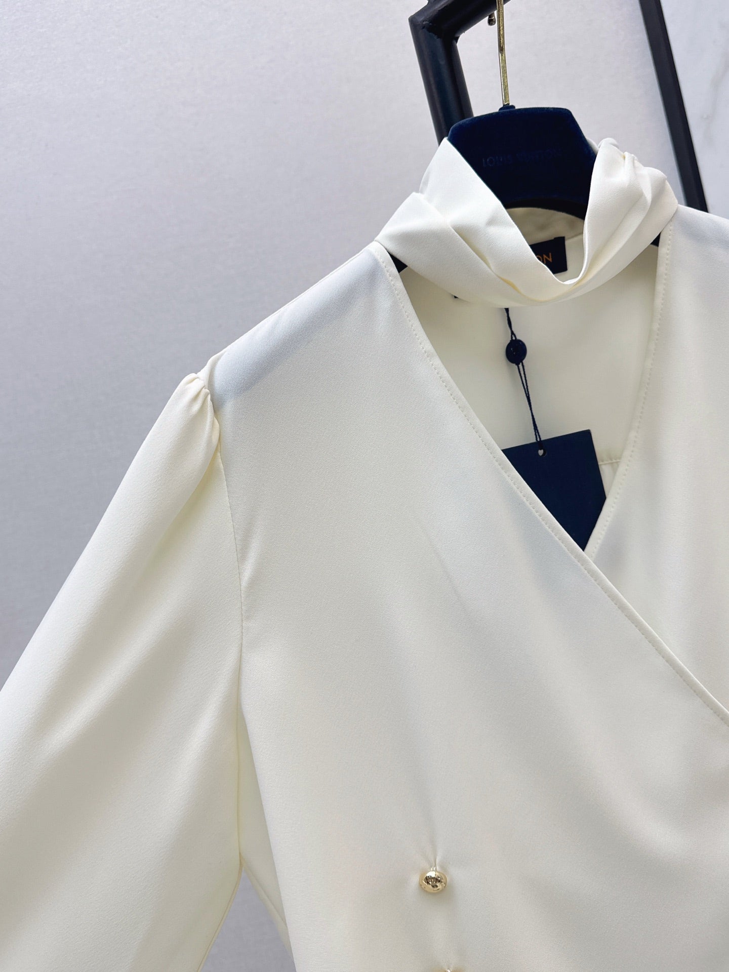 Louis NEW V-neck shirt