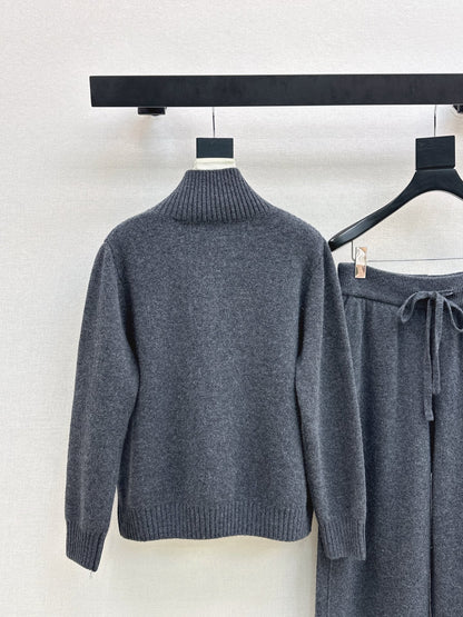 Brun NEW knitted suit