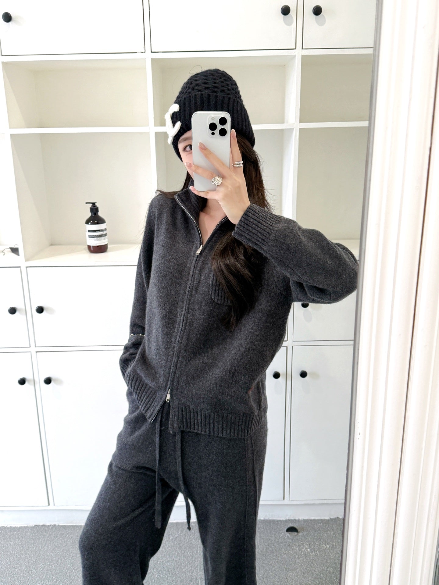 Brun NEW knitted suit