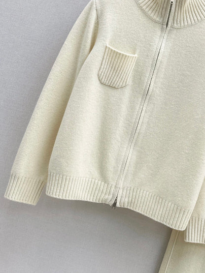 Brun NEW knitted suit