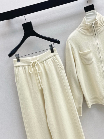 Brun NEW knitted suit