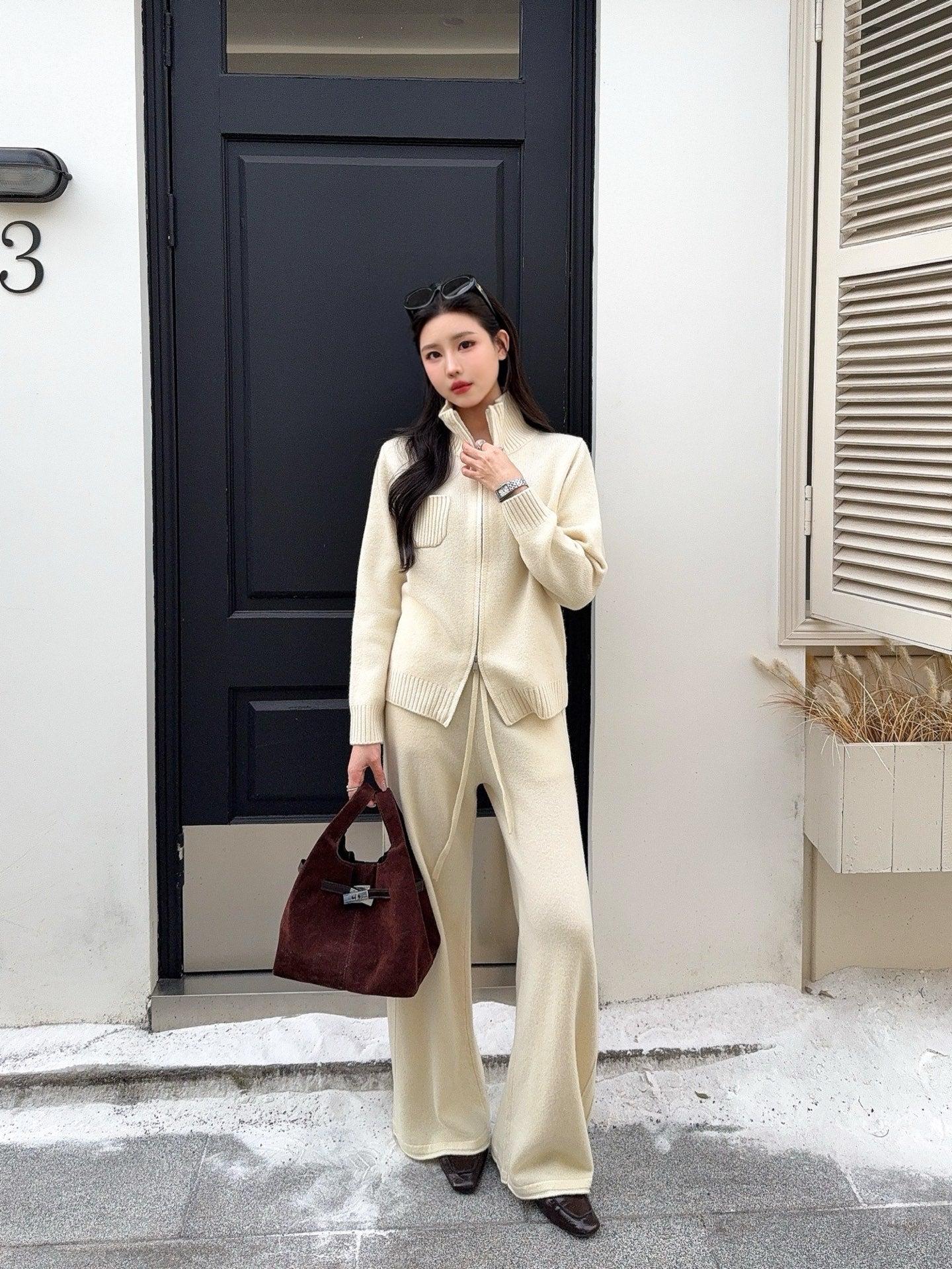 Brun NEW knitted suit