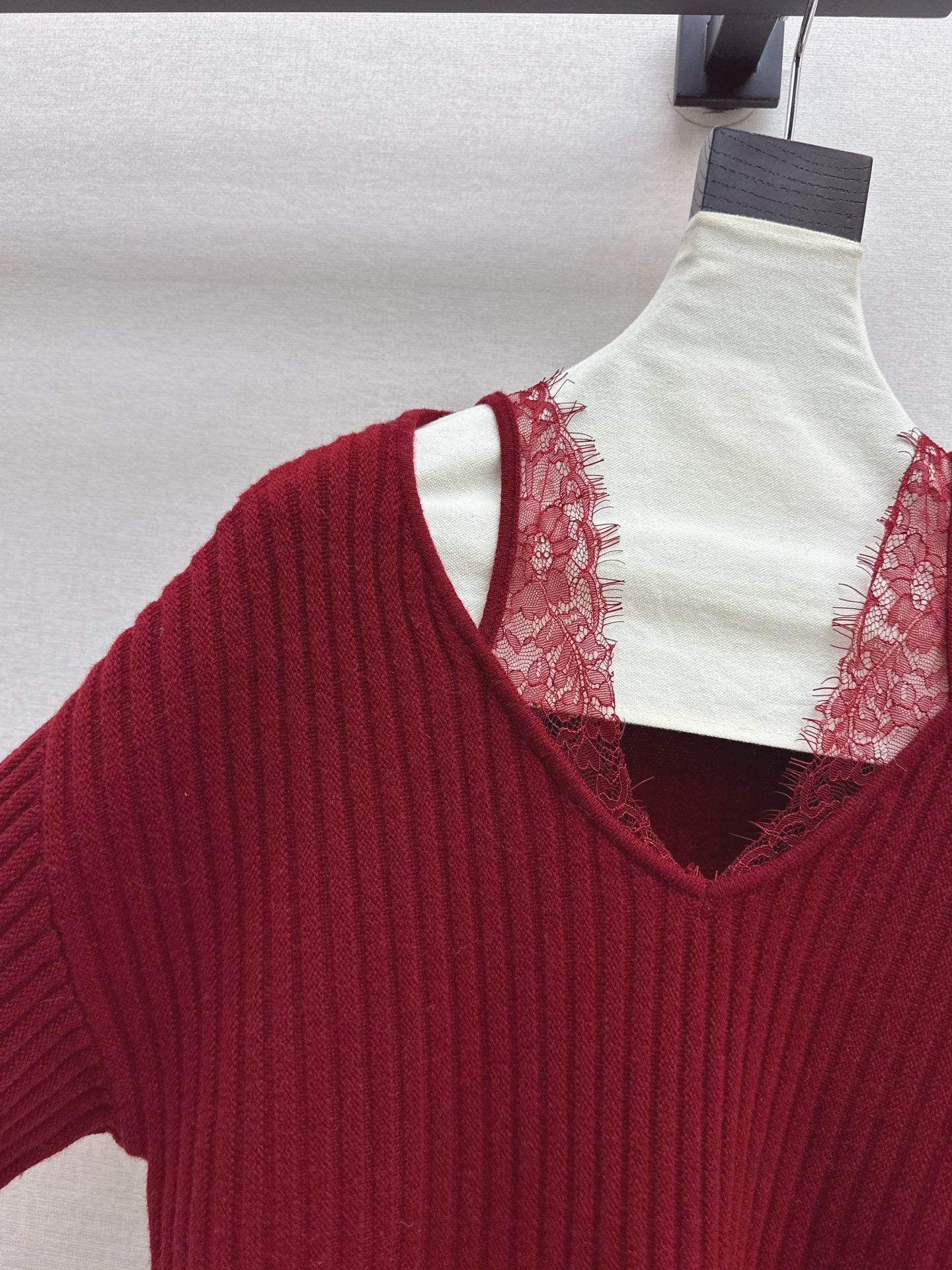 Es NEW lace patchwork sweater