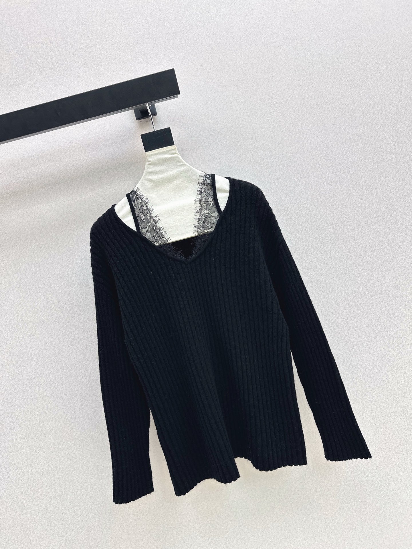 Es NEW lace patchwork sweater