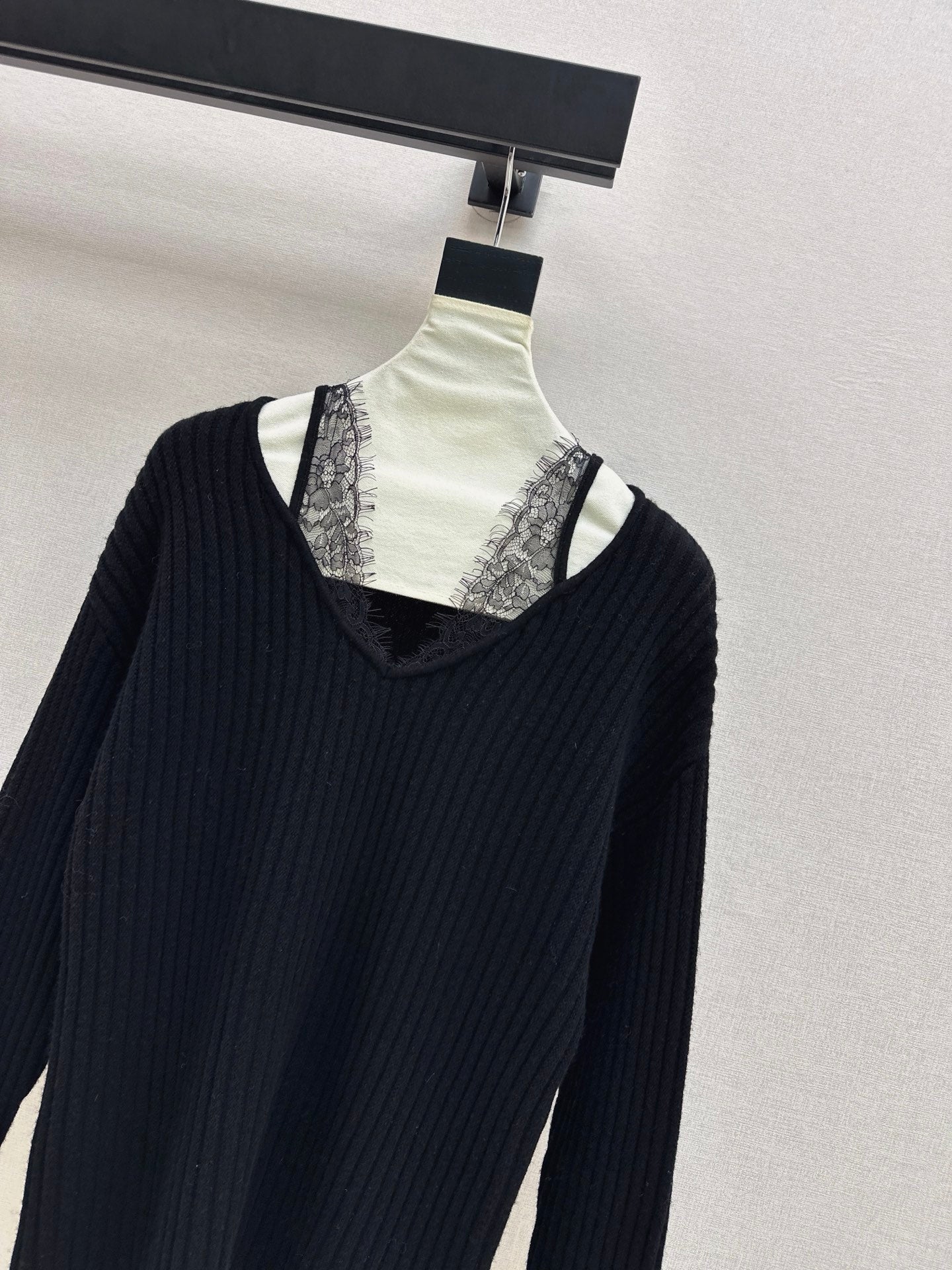 Es NEW lace patchwork sweater