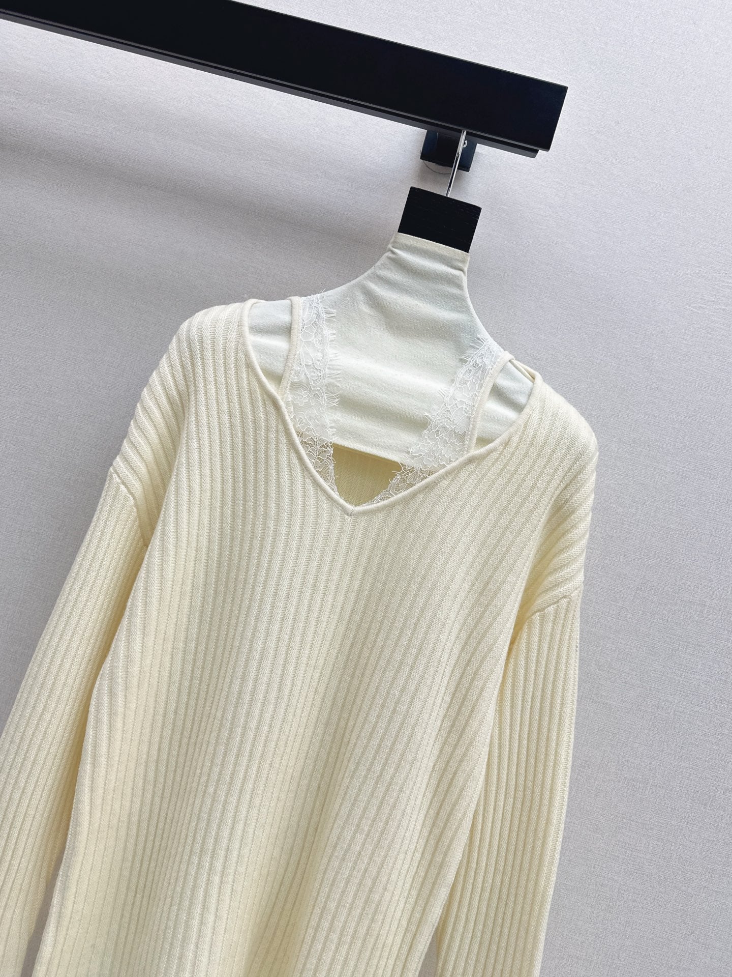 Es NEW lace patchwork sweater