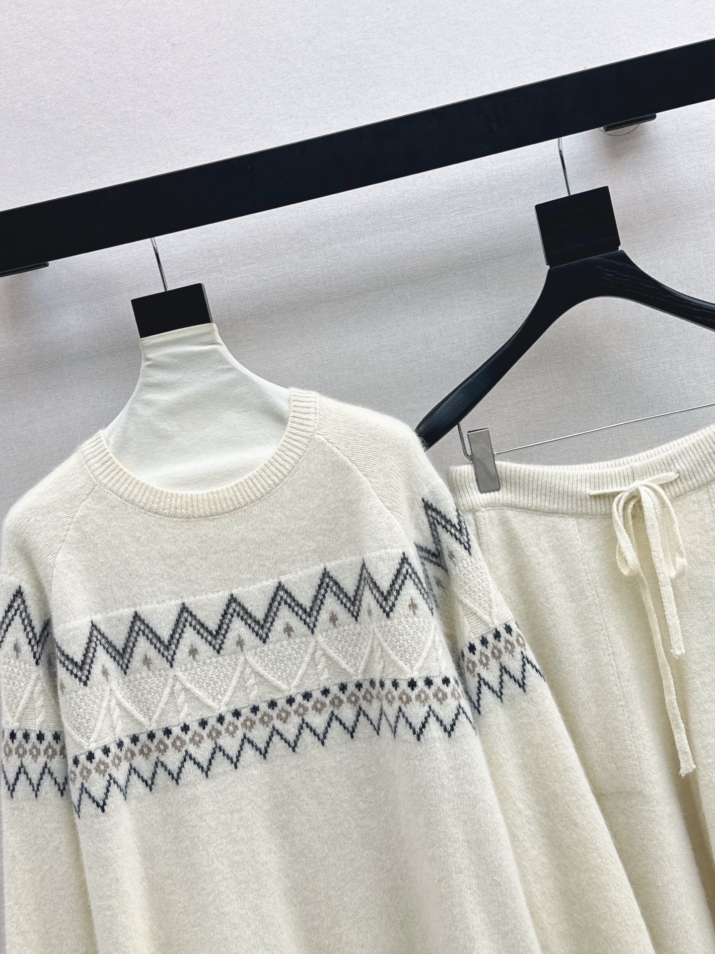 Loro NEW Knitted Fair Isle sweater  straight-leg pants suit