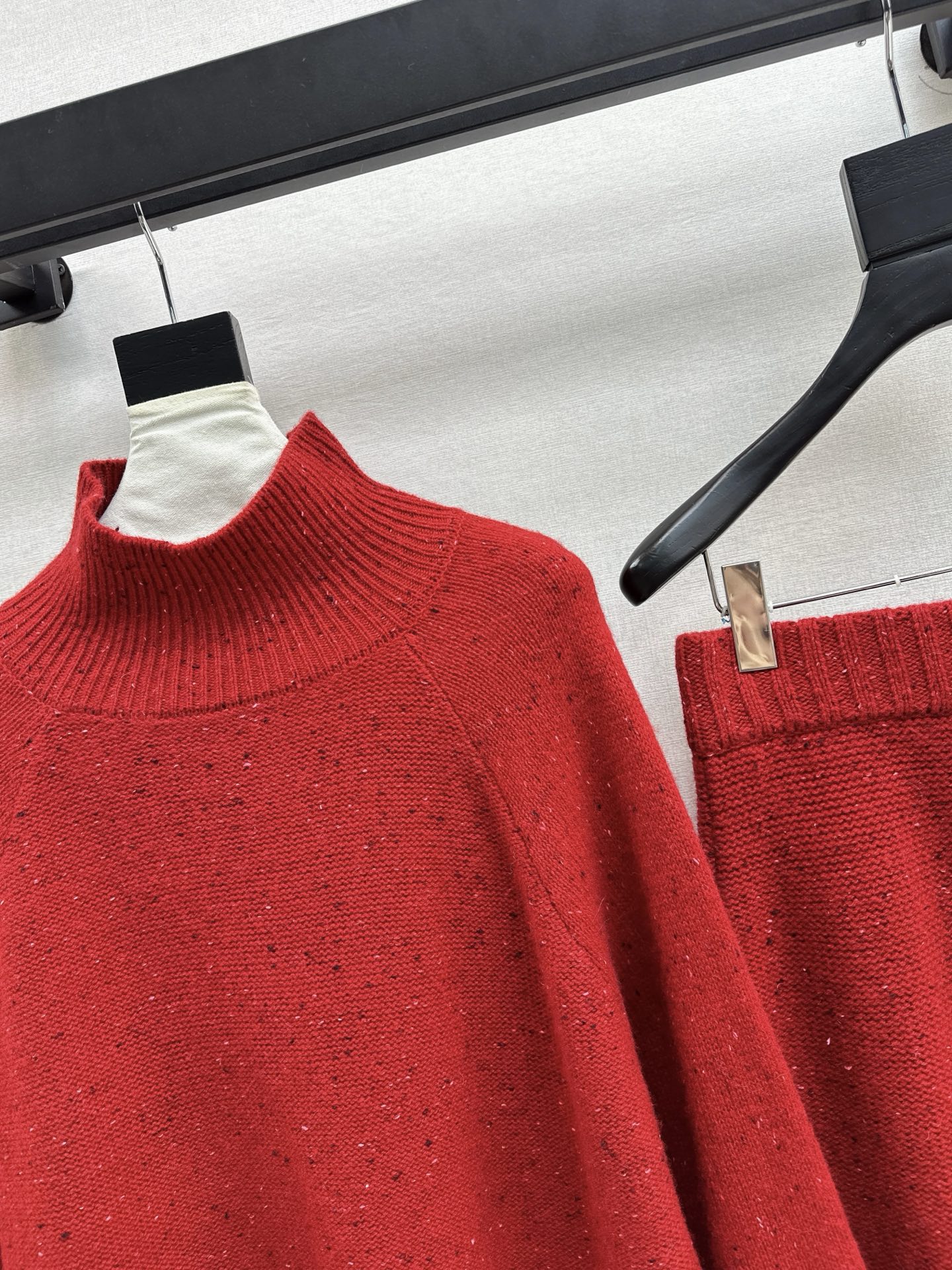 Brun NEW knitted suit