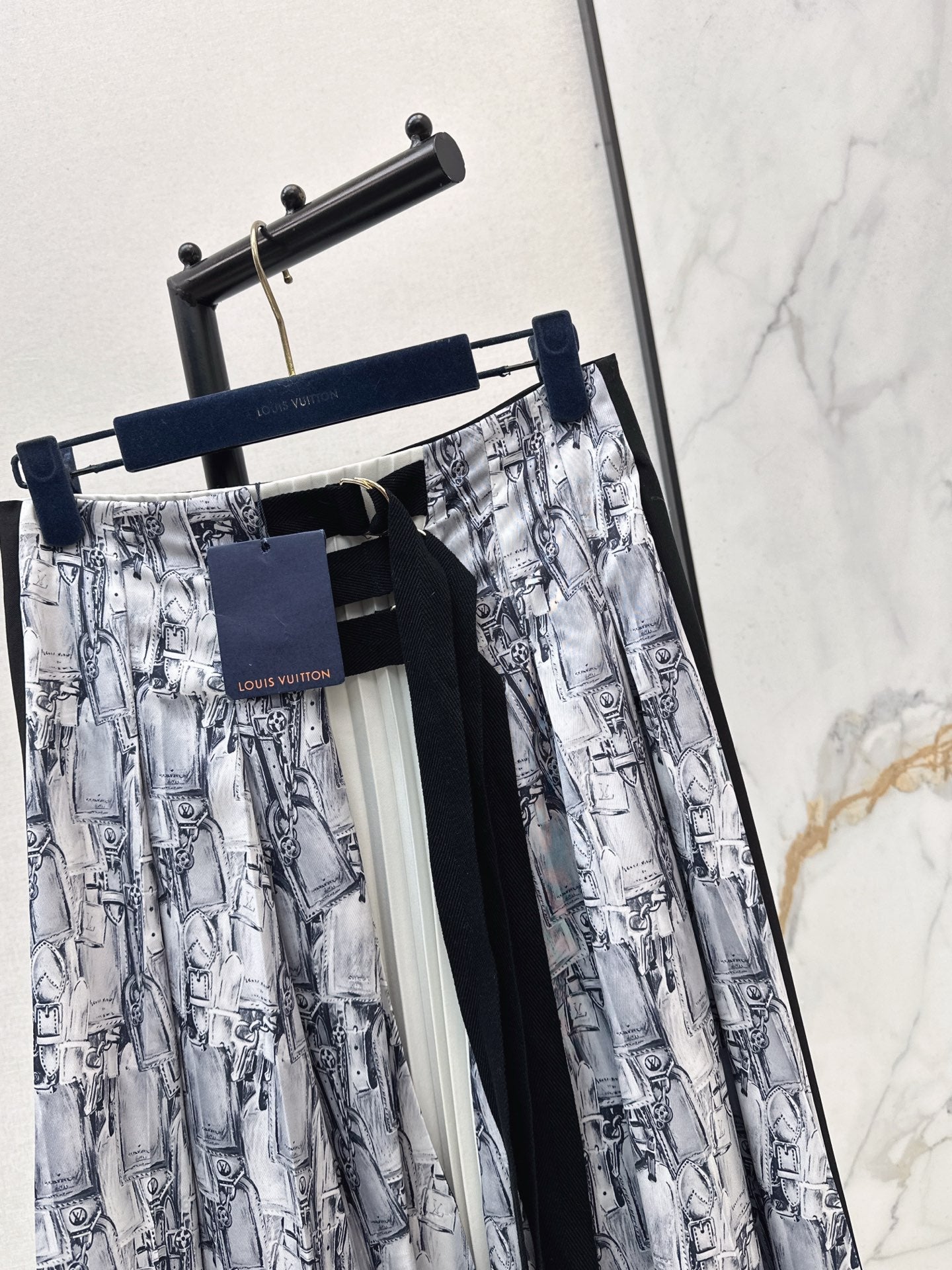 Louis NEW Printed pleated skirt