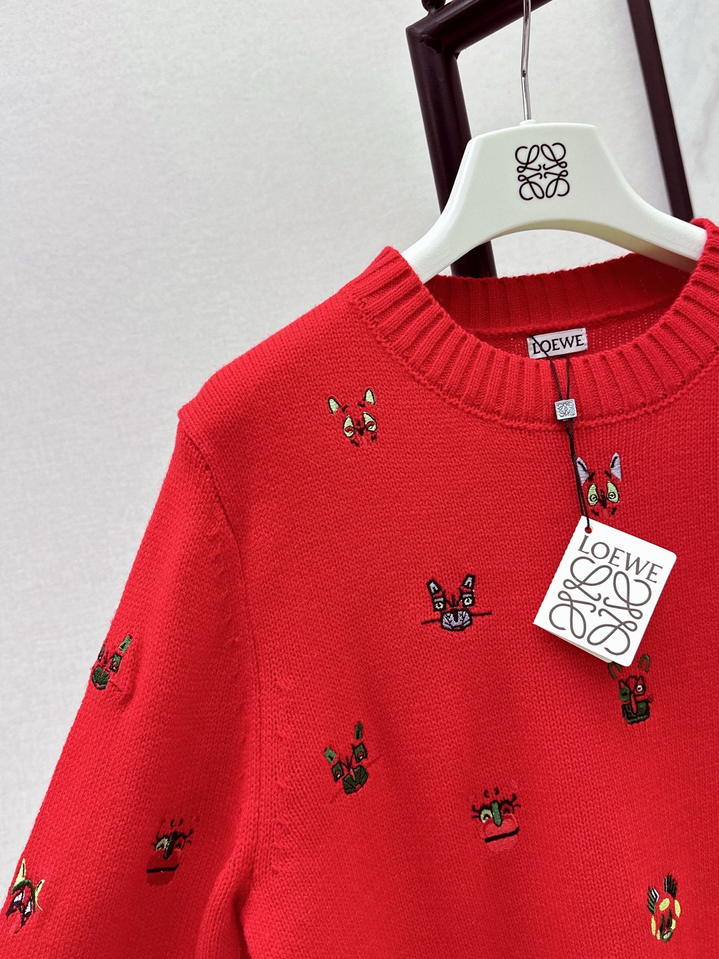 Loe NEW embroidered sweater
