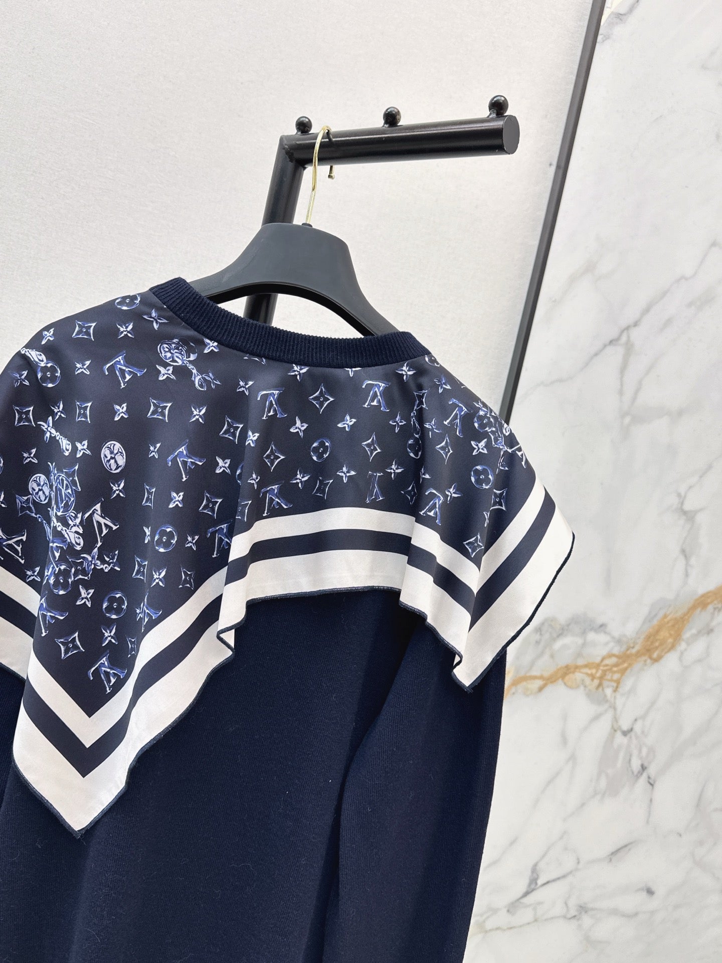 Louis NEW 2-in-1 sweatshirt