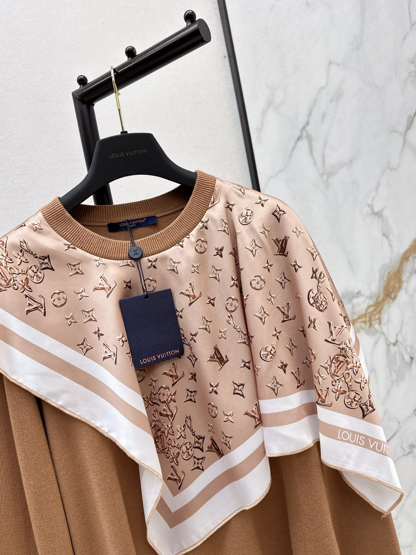 Louis NEW 2-in-1 sweatshirt