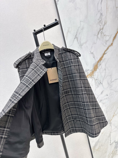 Bur NEW plaid cape coat