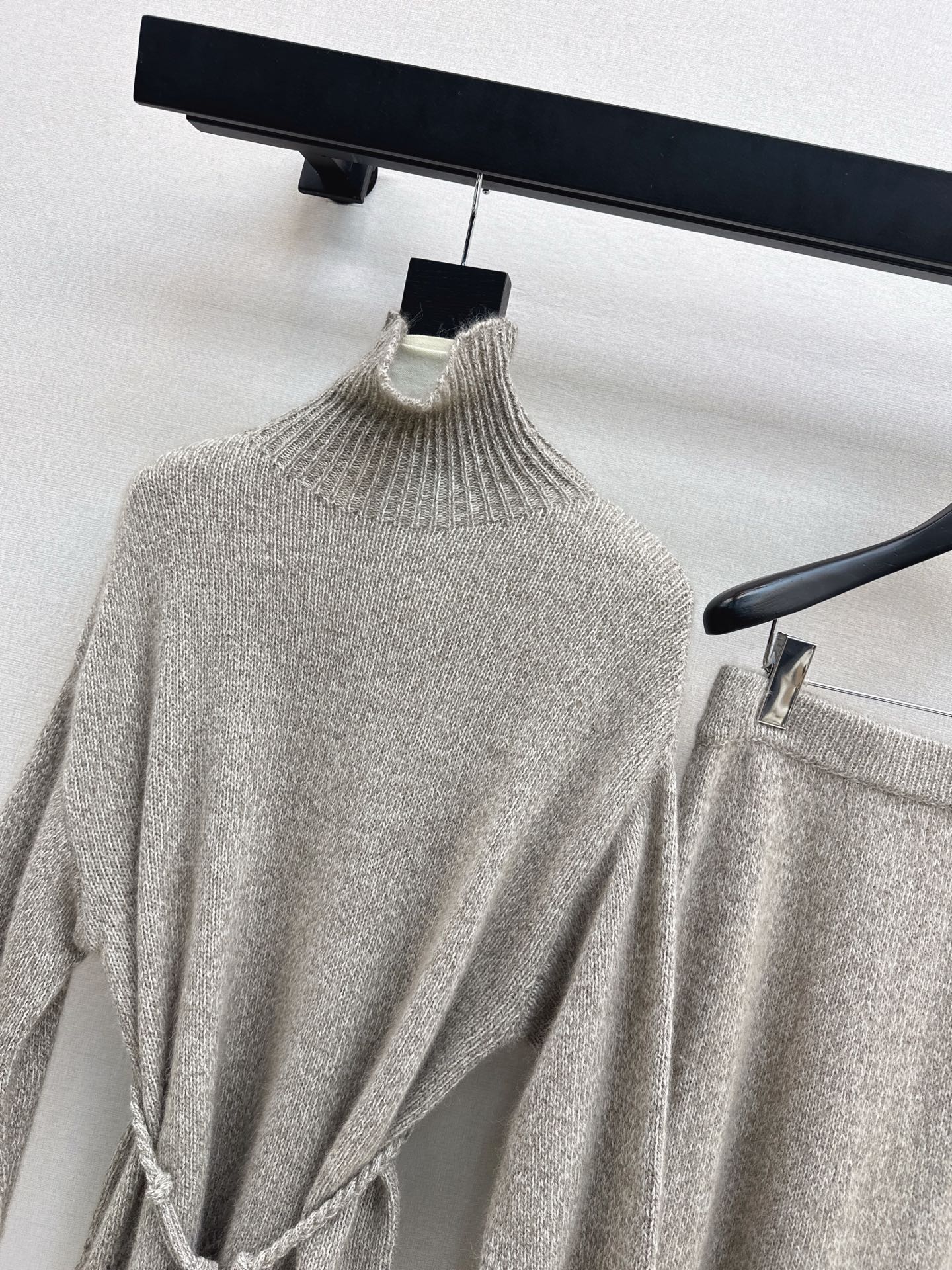 Brun NEW knitted suit