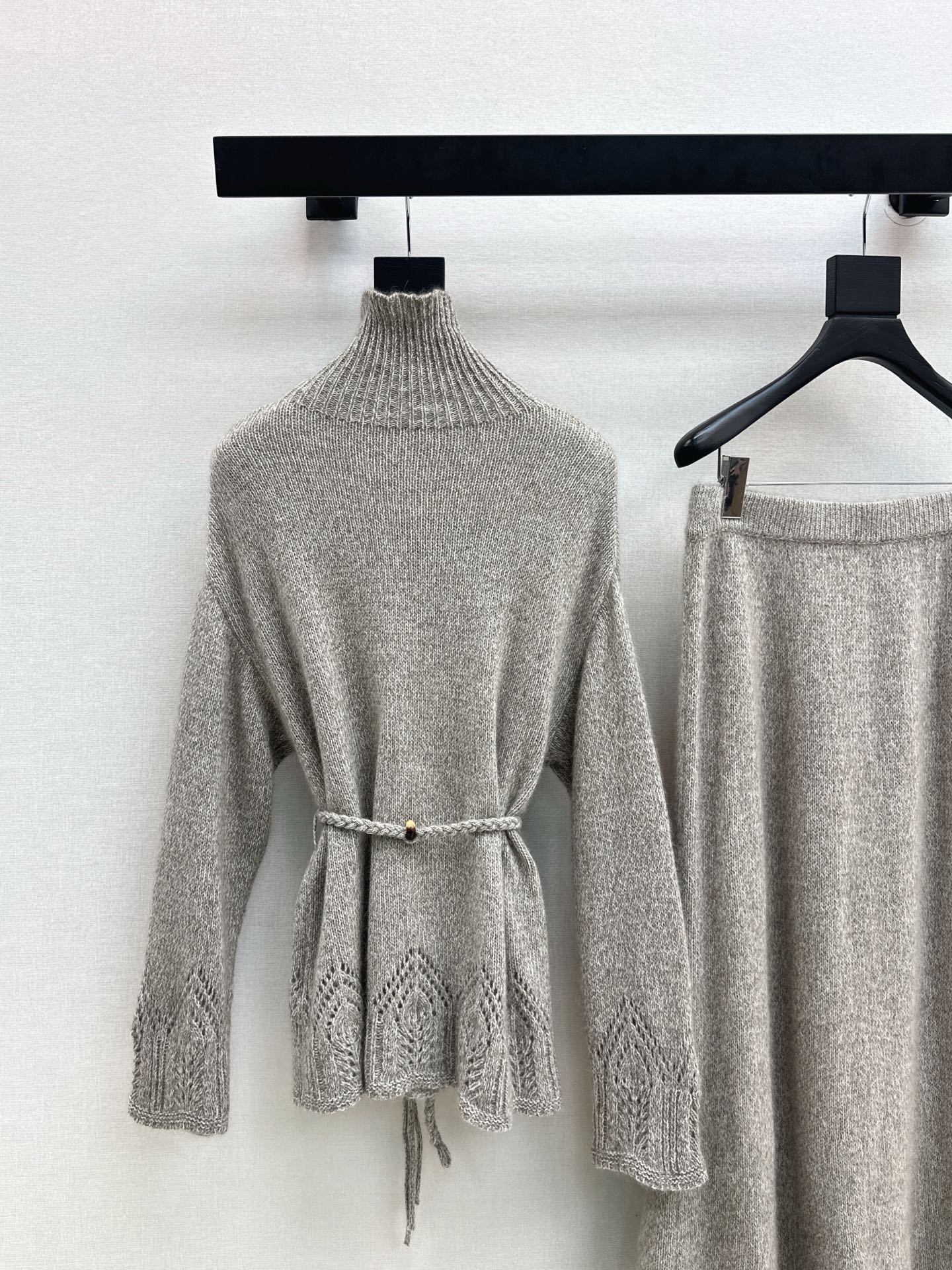 Brun NEW knitted suit