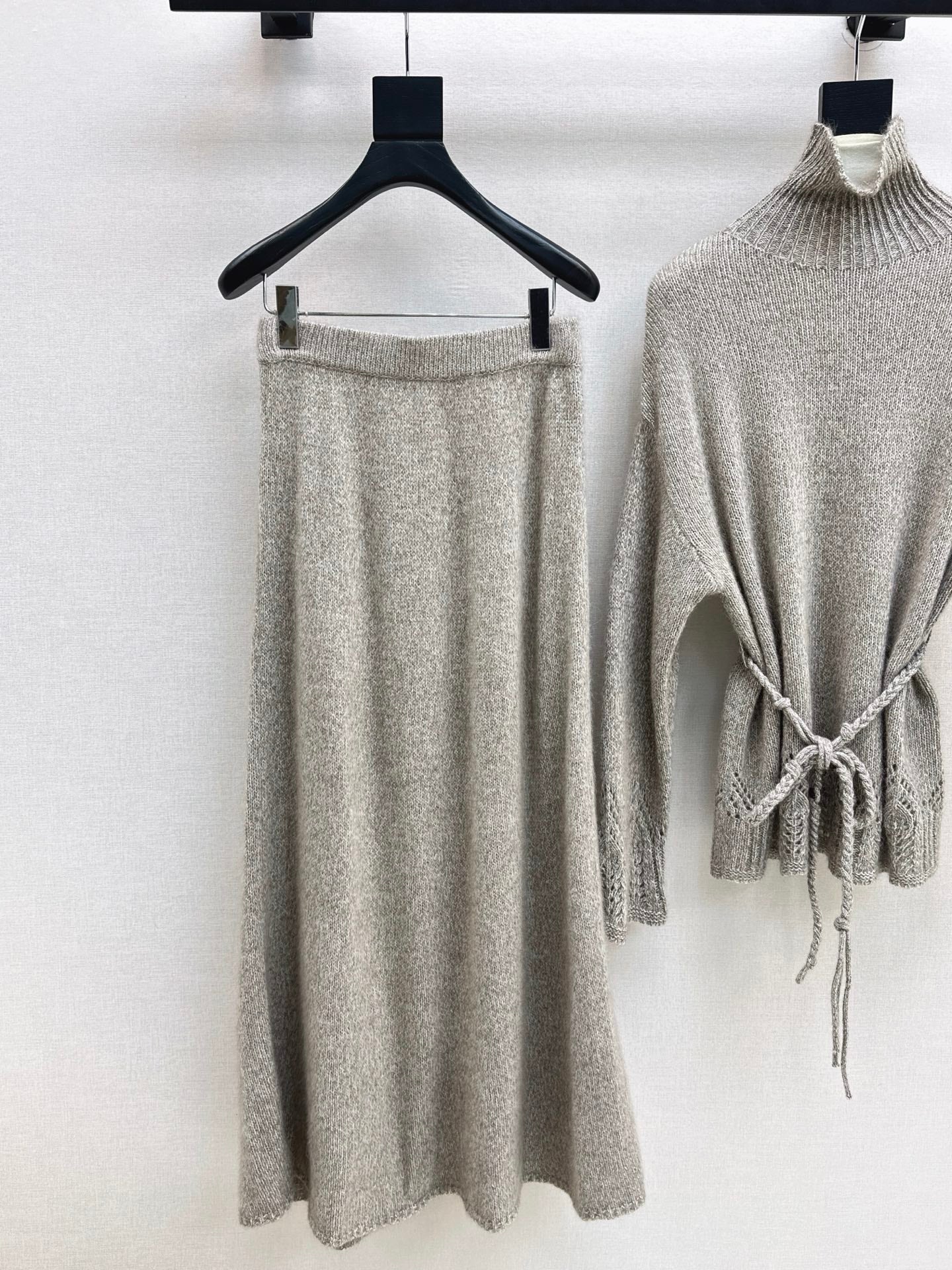 Brun NEW knitted suit