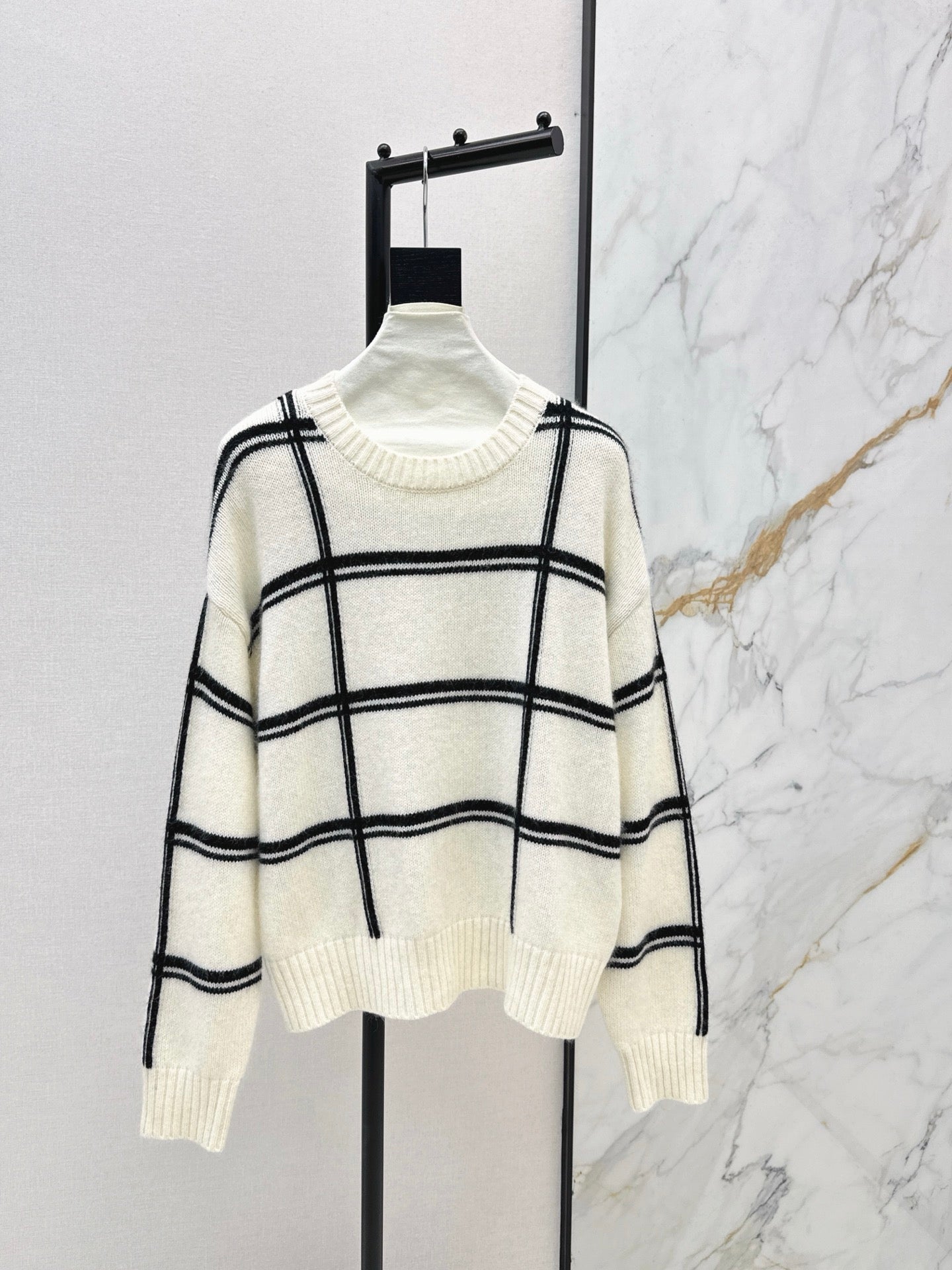 Brun NEW striped sweater + scarf