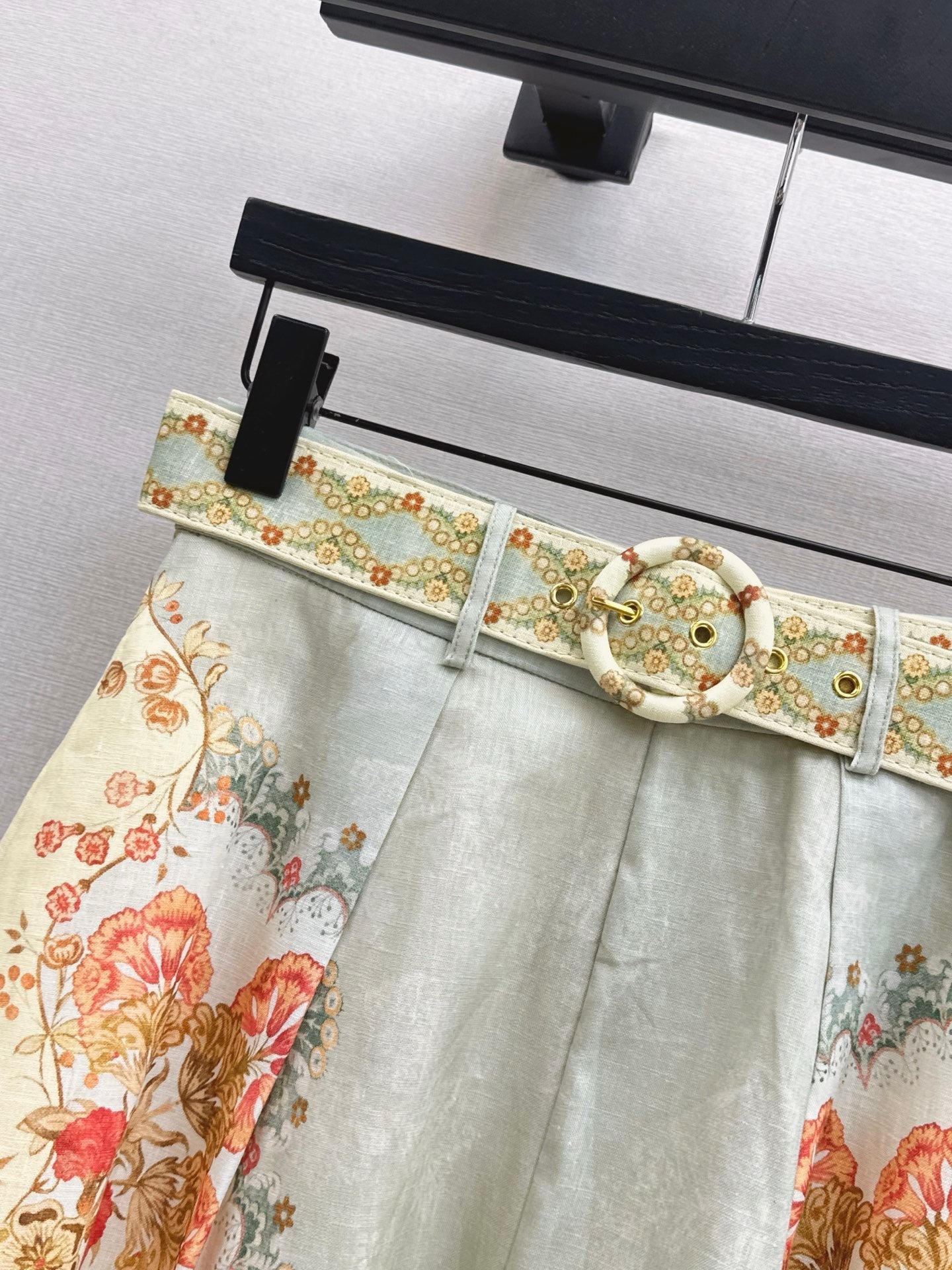 Zimm NEW flower print belted short