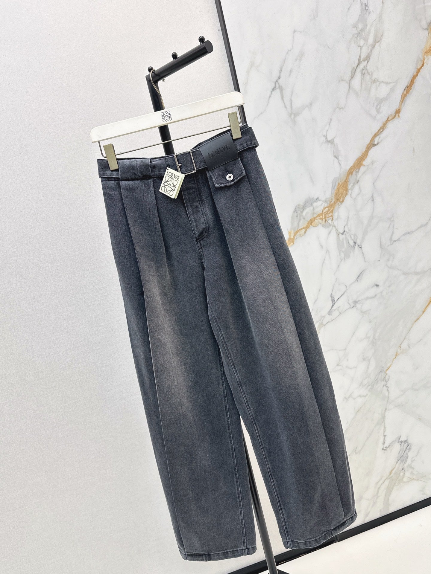 Loe NEW Wide-leg jeans