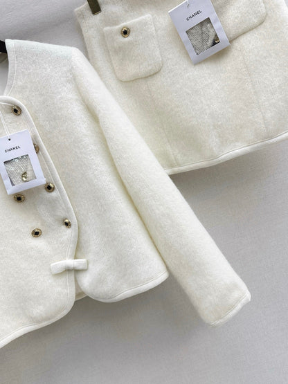 Chan NEW Skiing-themed woolen suit set