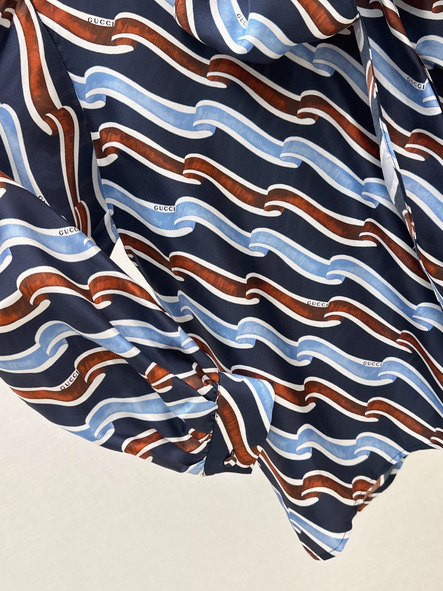 Guc NEW printed silk shirt