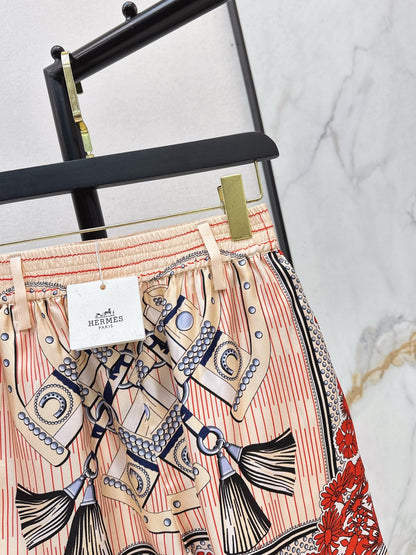 Herm NEW printed silk shorts