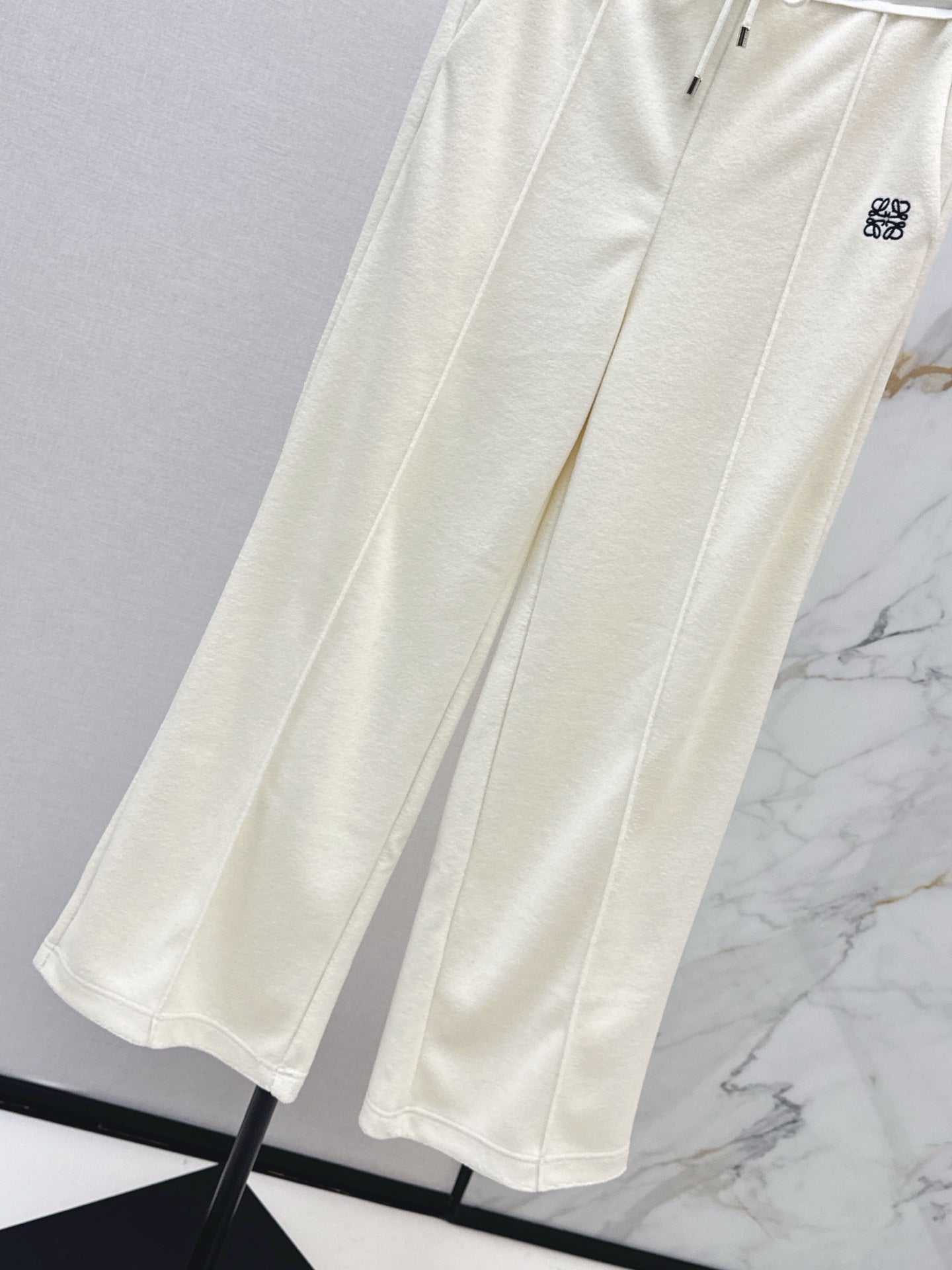 Loe NEW casual pants