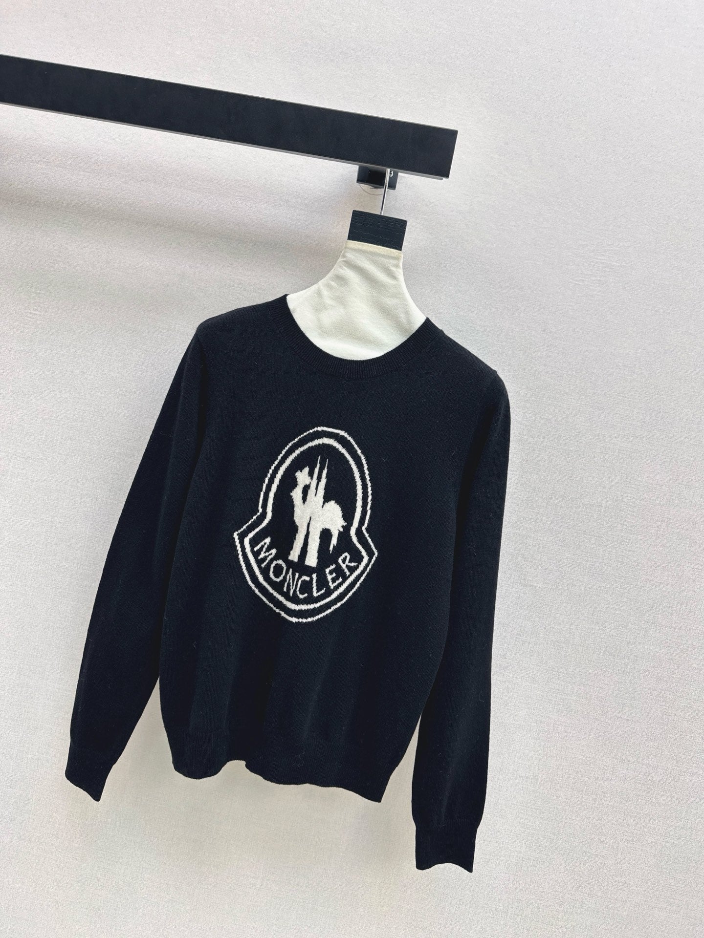 Monc NEW embroidered sweater