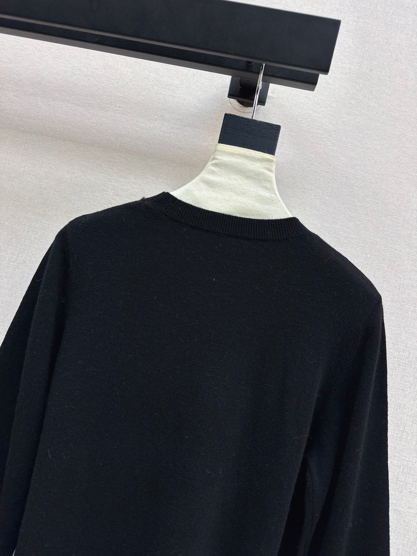 Monc NEW embroidered sweater