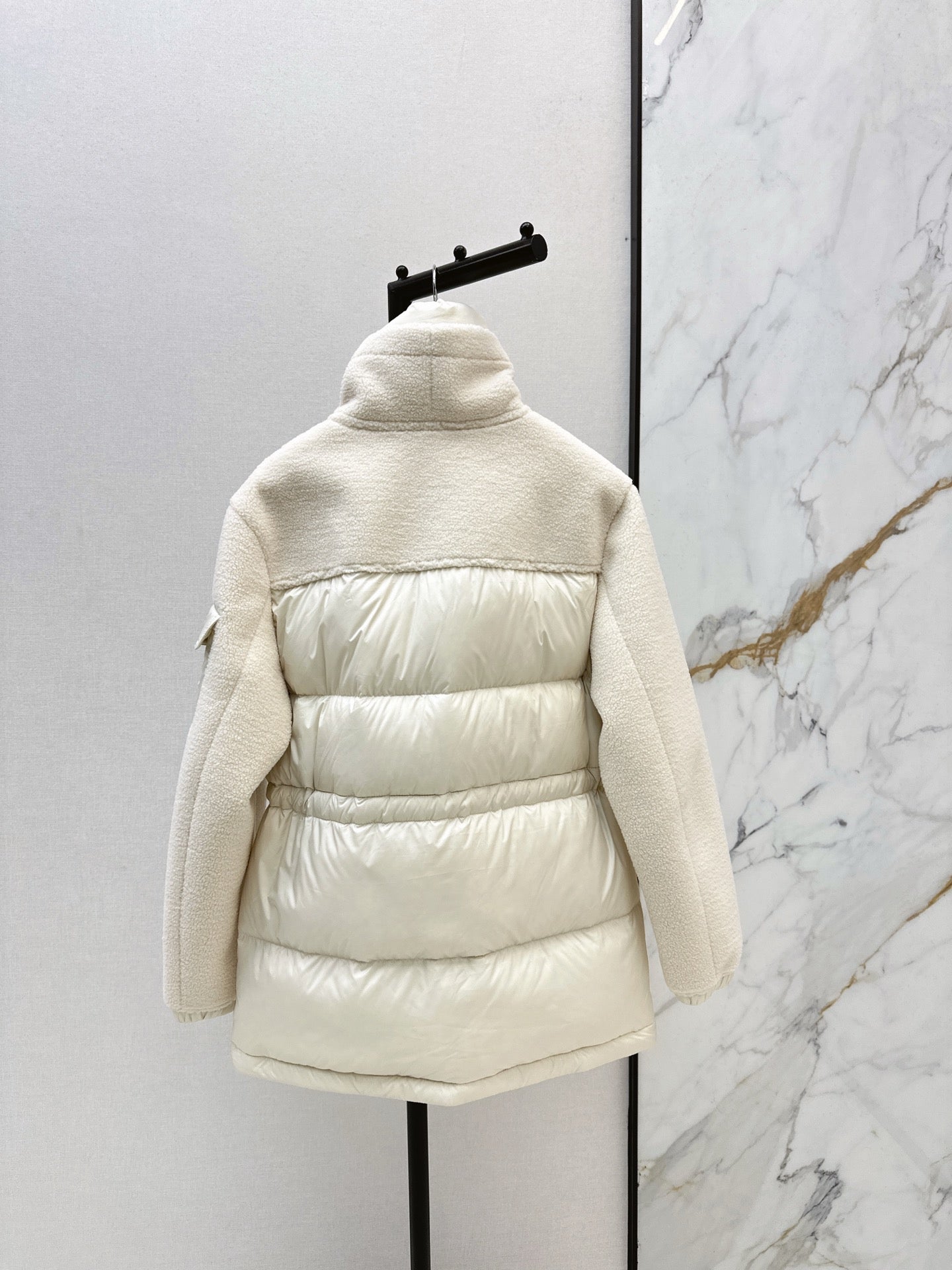 Monc NEW fleece-paneled down jacket