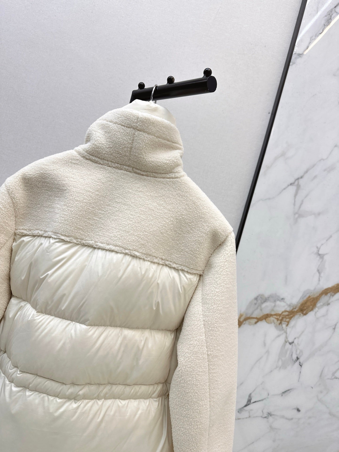 Monc NEW fleece-paneled down jacket