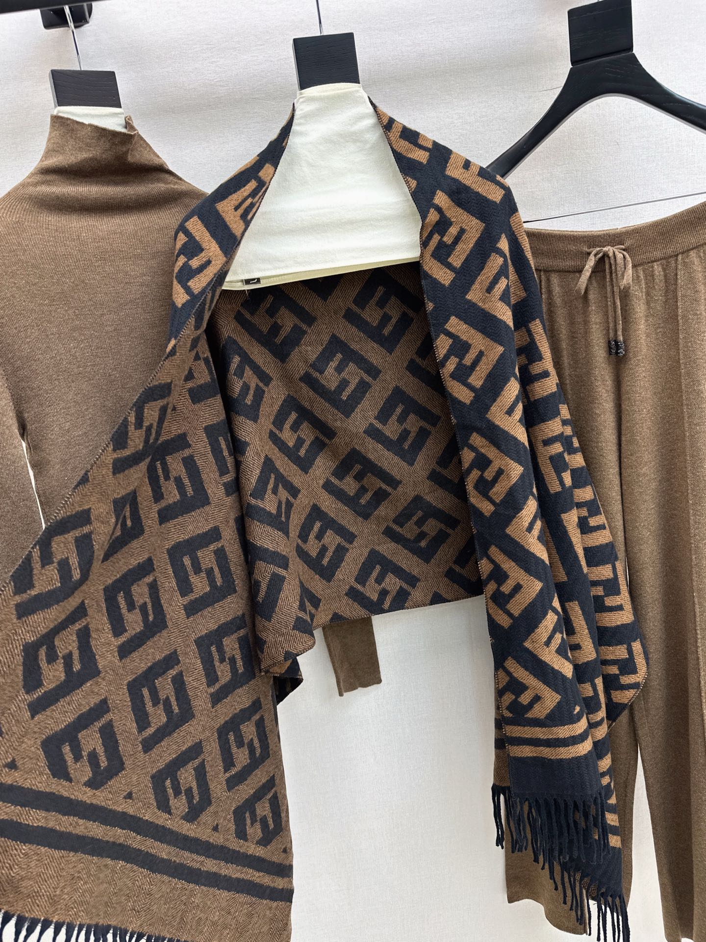 Fend NEW Knitted three-piece set