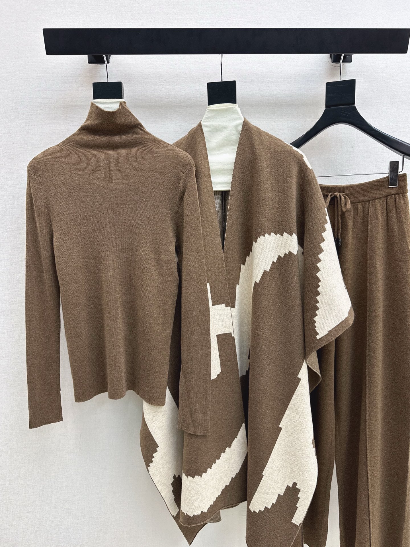 Max NEW Knitted three-piece set