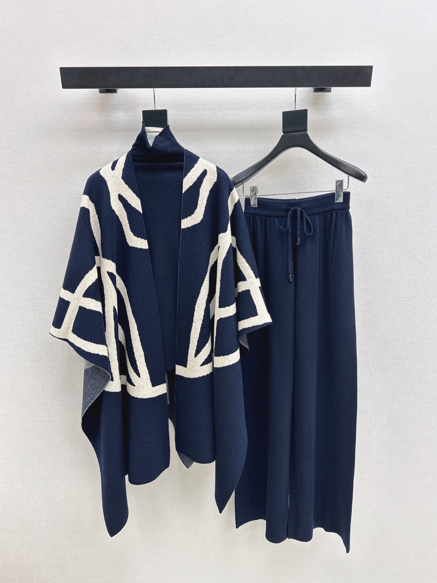 Max NEW Knitted three-piece set