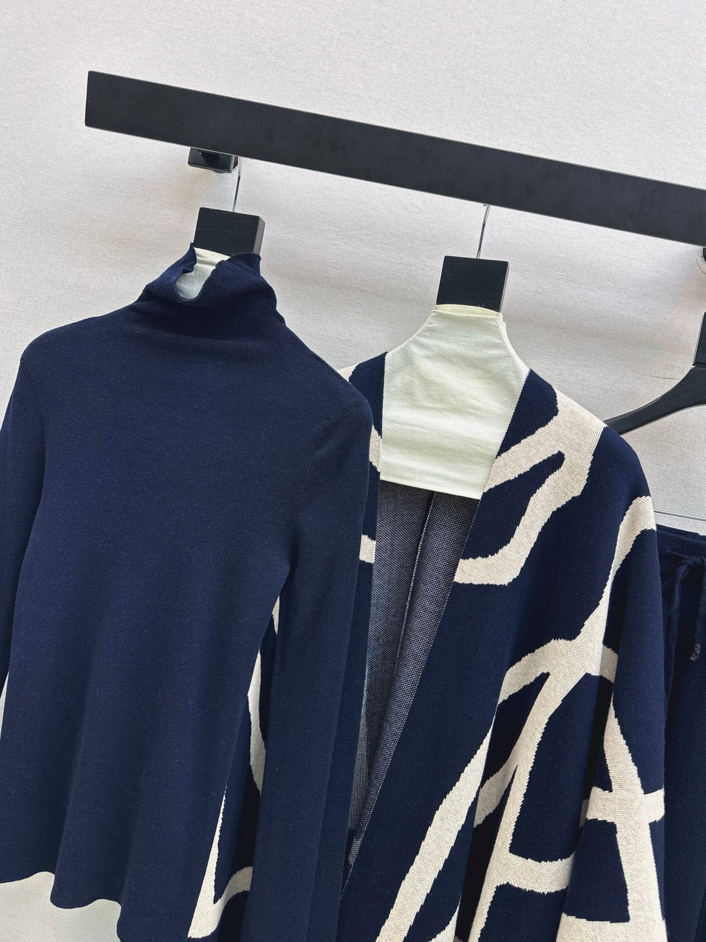 Max NEW Knitted three-piece set