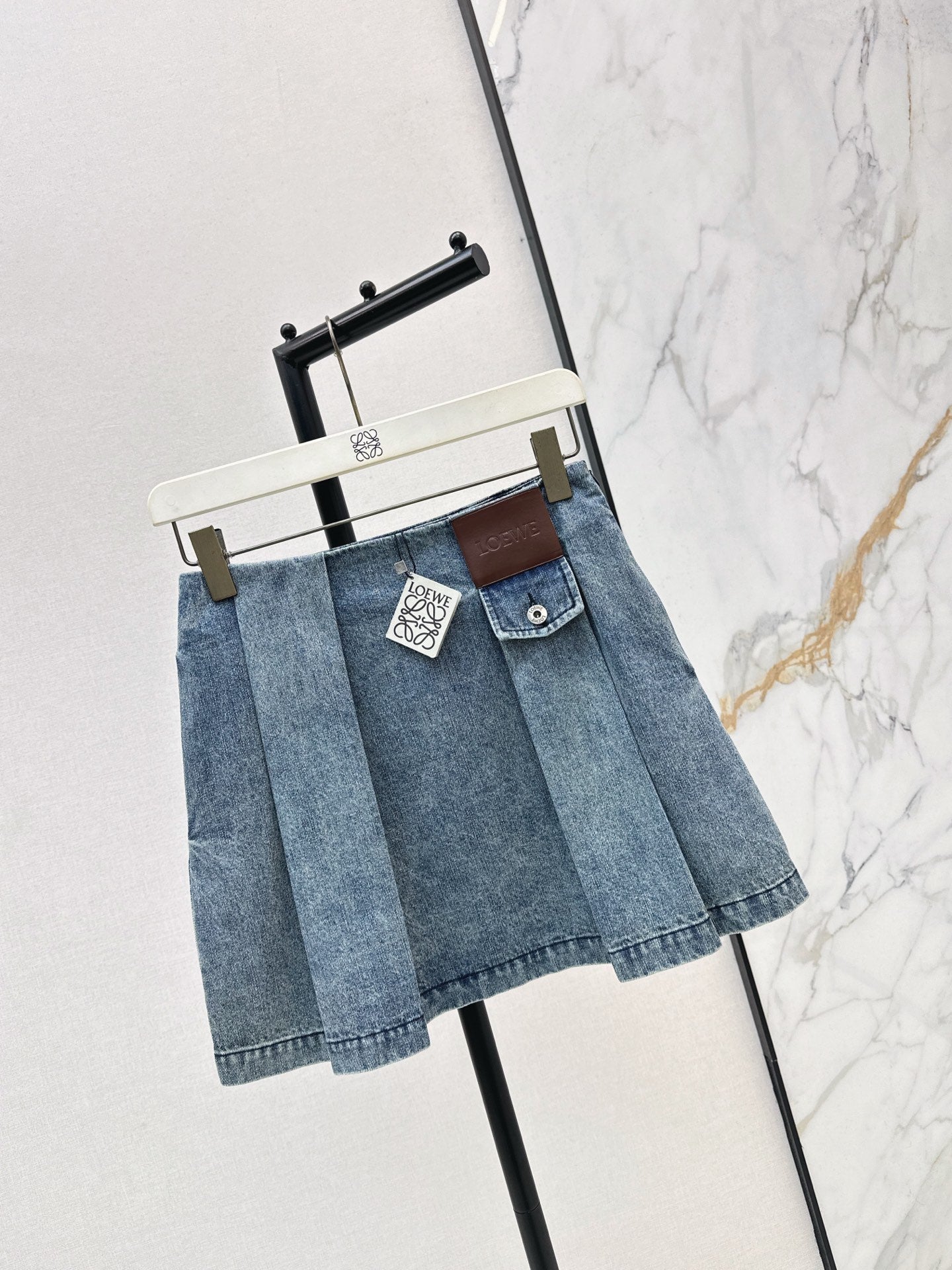 Loe NEW denim skirt