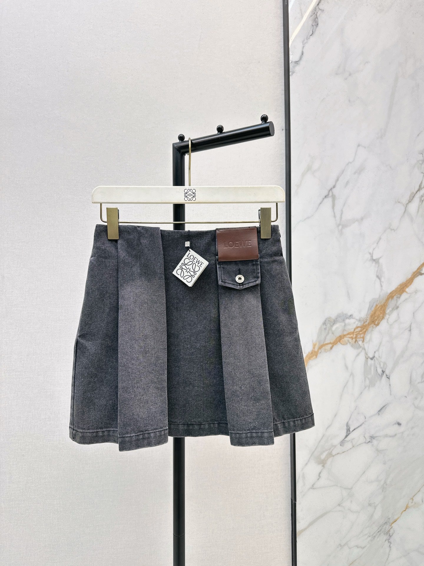 Loe NEW denim skirt
