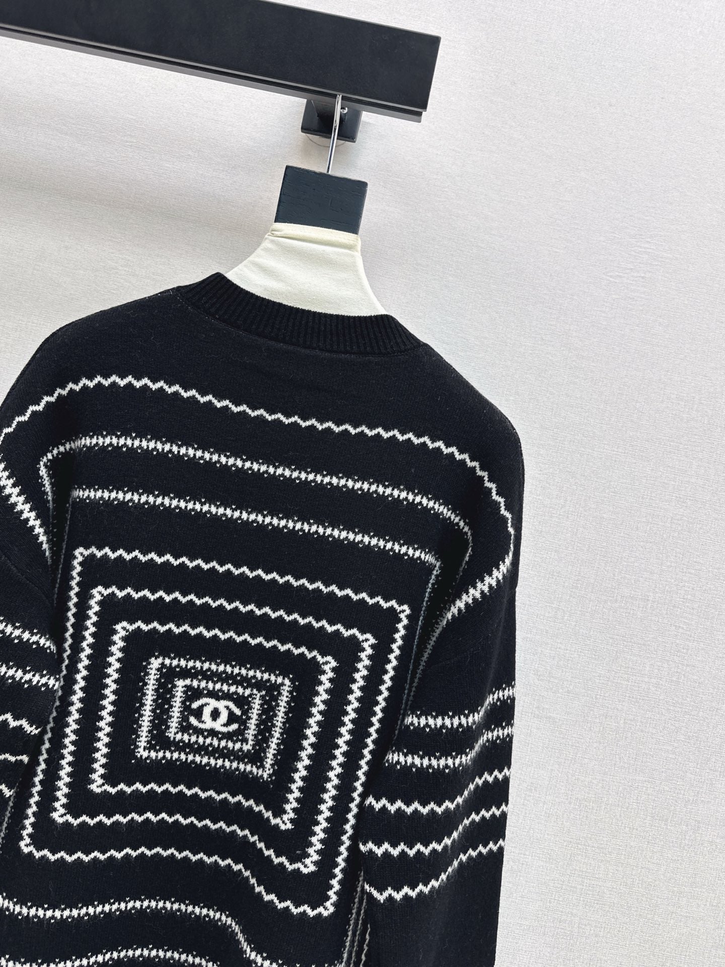 Chan NEW Jacquard sweater