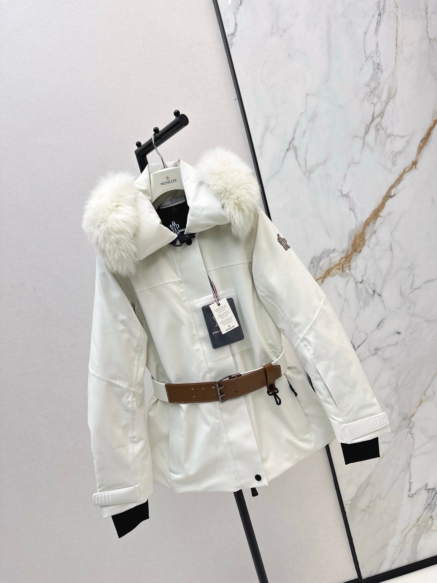 Monc NEW  belted ski down jacket