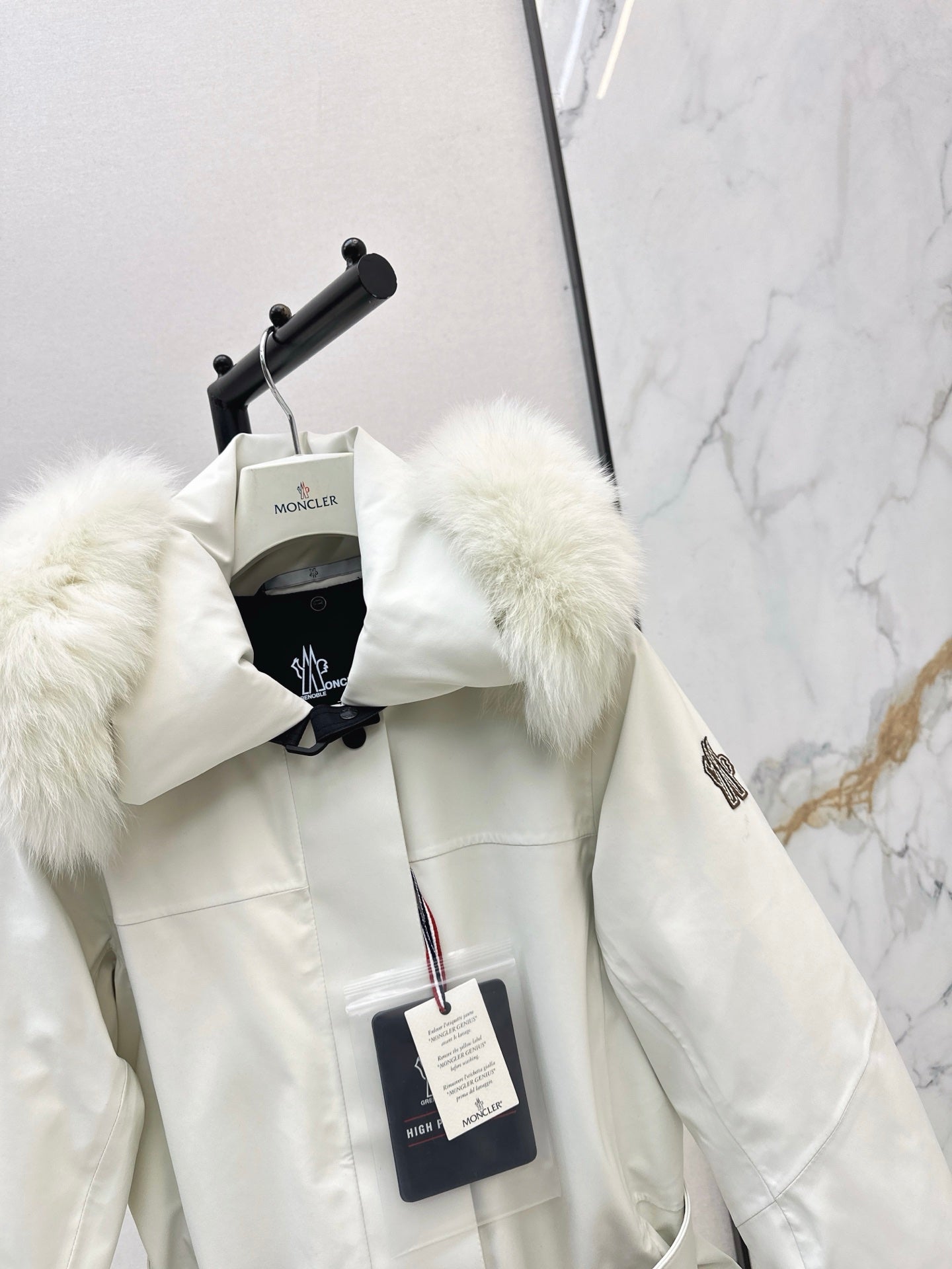 Monc NEW  belted ski down jacket