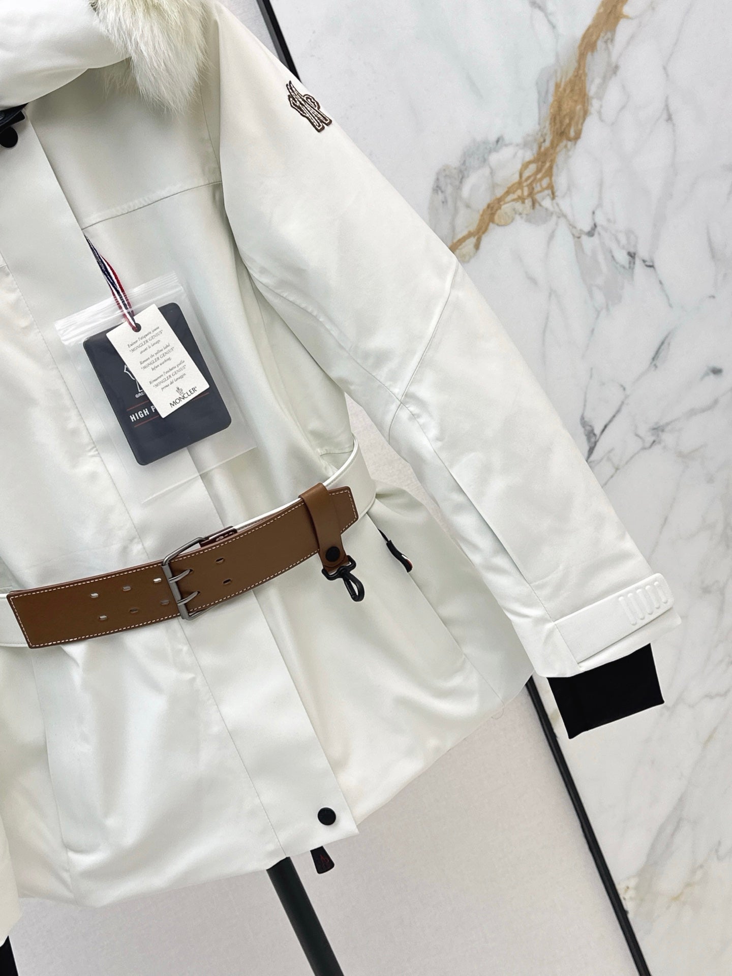 Monc NEW  belted ski down jacket