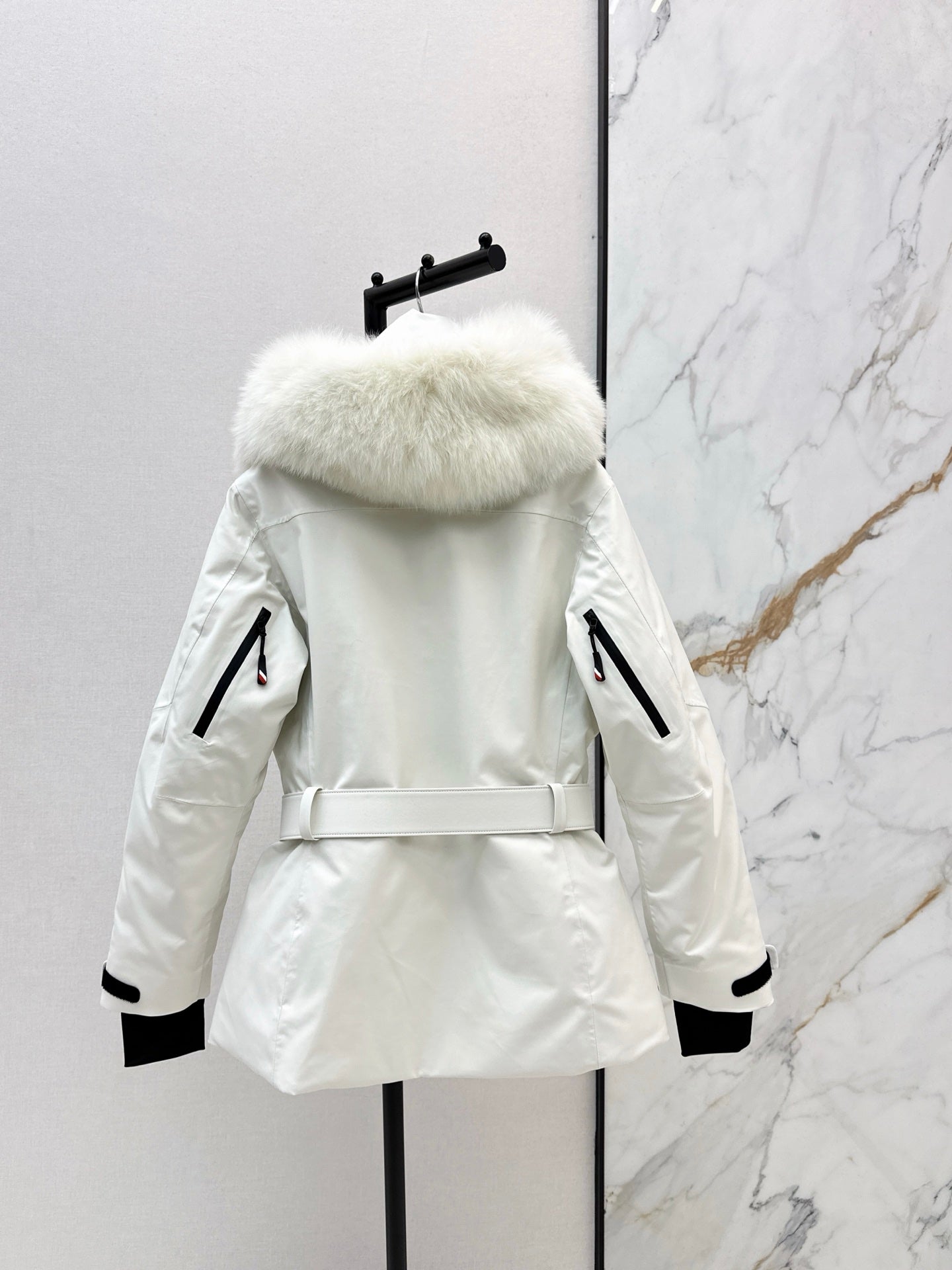 Monc NEW  belted ski down jacket