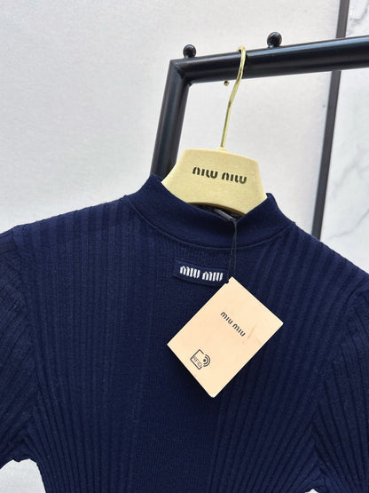 Miu NEW Wool short-sleeved knitted shirt