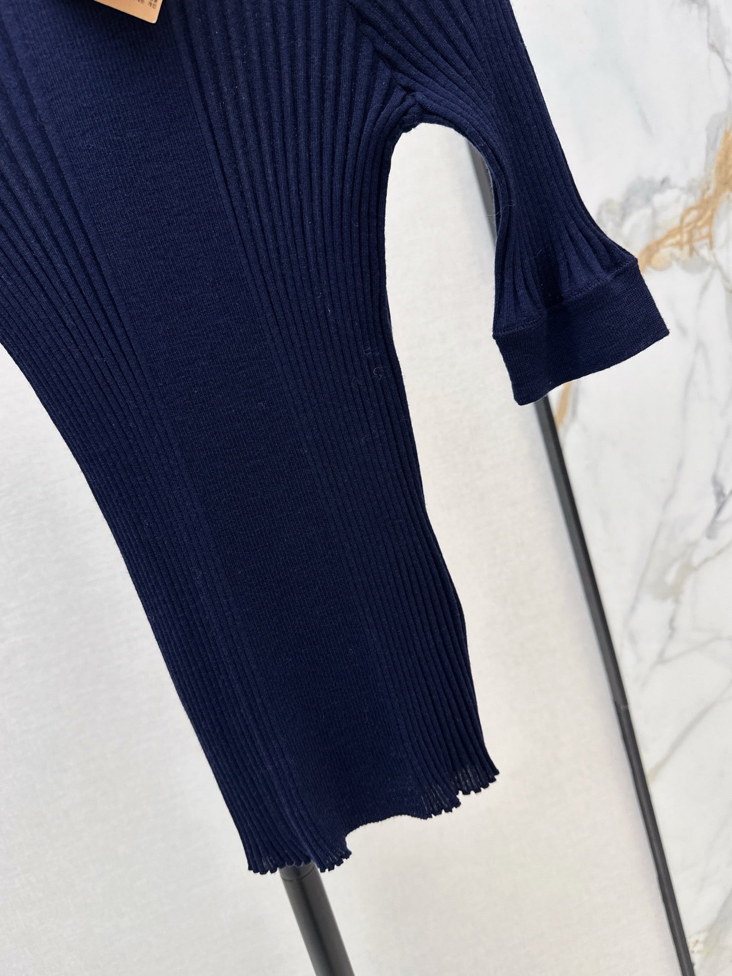 Miu NEW Wool short-sleeved knitted shirt