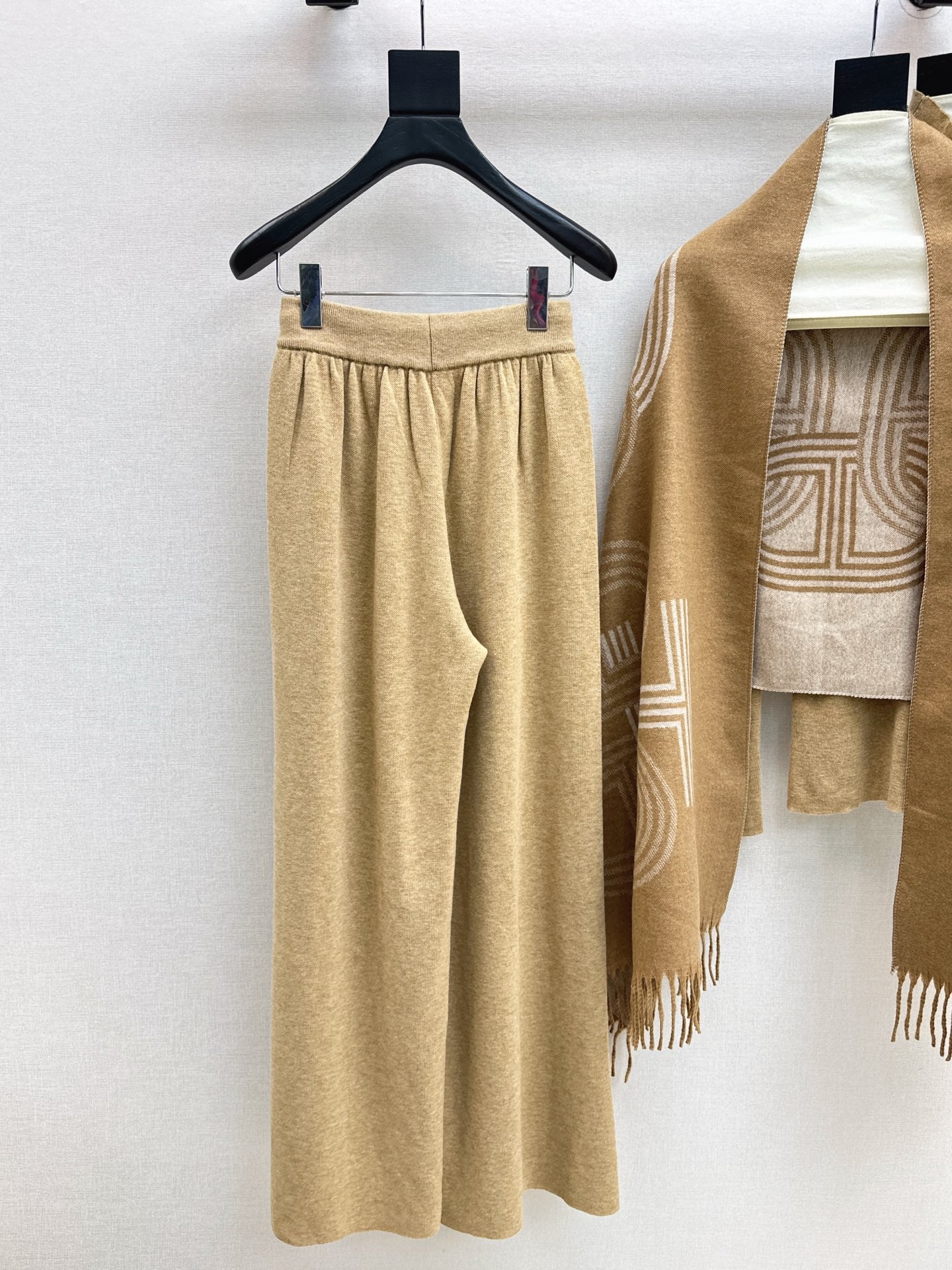 Herm NEW Knitted three-piece set